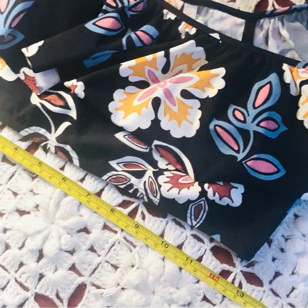 TORY BURCH | S | Hopewell Off-the-Shoulder Ruffle Floral Swim Top Bandeau Black - Picture 9 of 13